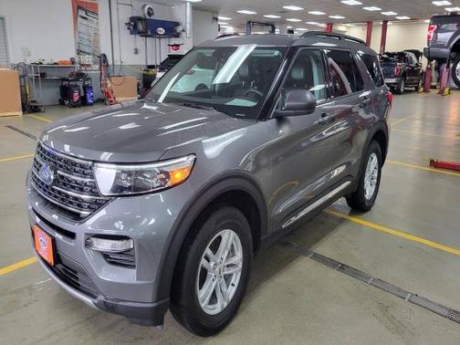 CARBONIZED GRAY METALLIC 2023 Ford Explorer XLT