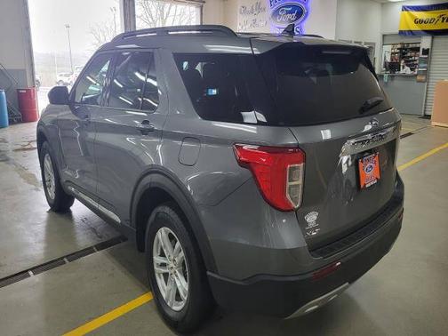 CARBONIZED GRAY METALLIC 2023 Ford Explorer XLT