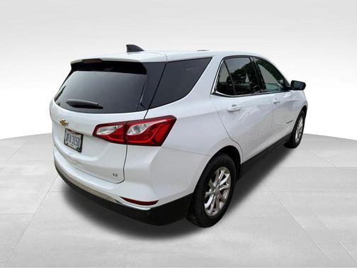 Summit White 2018 Chevrolet Equinox LT