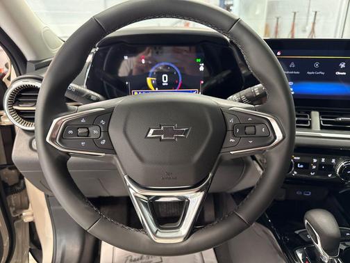 White Sands 2026 Chevrolet Trax FWD ACTIV