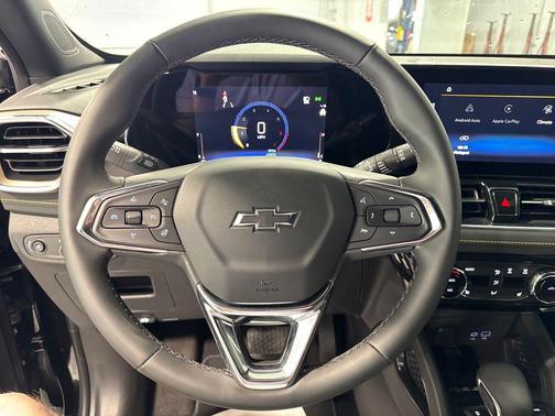Mosaic Black Metallic 2026 Chevrolet Trailblazer ACTIV