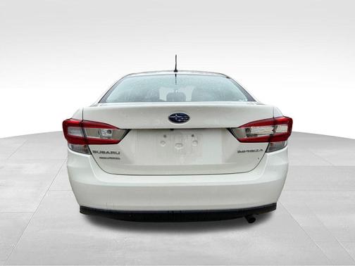 Crystal White Pearl 2022 Subaru Impreza Base