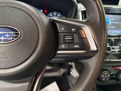 Crystal White Pearl 2022 Subaru Impreza Base