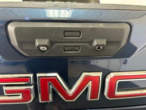 Pacific Blue Metallic 2021 GMC Sierra 2500 SLT