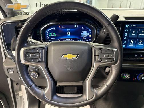 Summit White 2022 Chevrolet Silverado 1500 LT