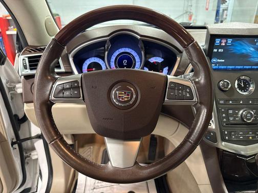 Platinum Ice Tricoat 2011 Cadillac SRX Performance Collection