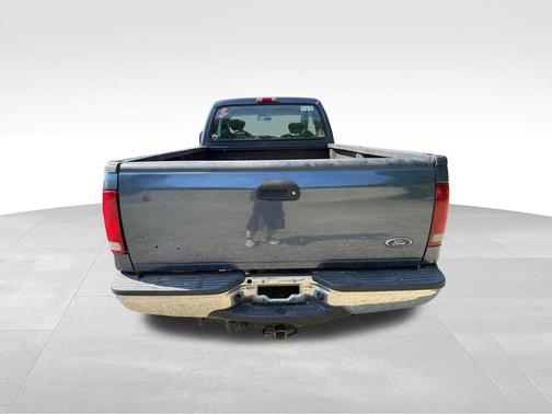 True Blue 2005 Ford F-250 XL