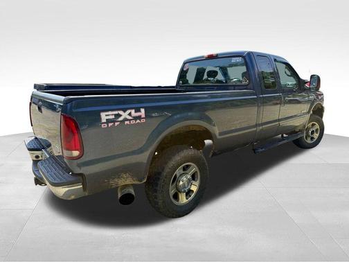 True Blue 2005 Ford F-250 XL