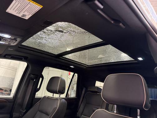 Iridescent Pearl Tricoat 2023 Chevrolet Tahoe Premier