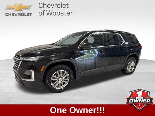 Mosaic Black Metallic 2022 Chevrolet Traverse LT Cloth