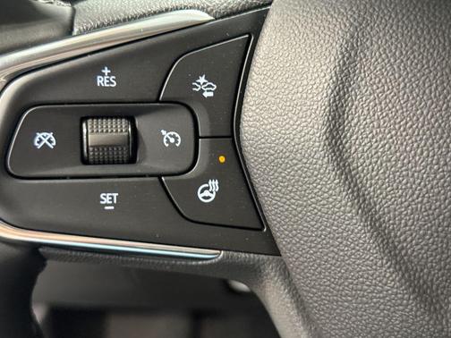 Mosaic Black Metallic 2026 Chevrolet Trax FWD ACTIV