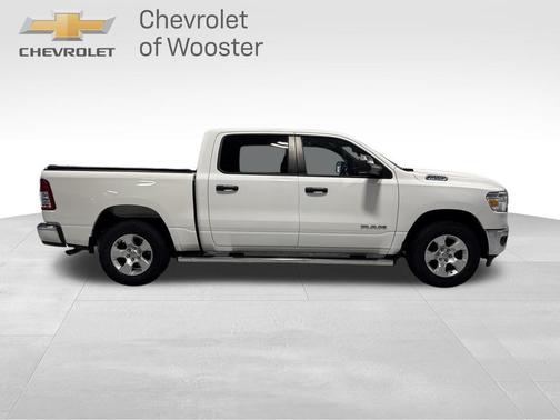 Bright White Clearcoat 2024 RAM 1500 Big Horn/Lone Star