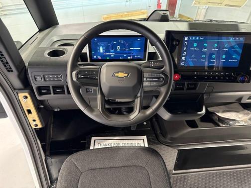 Oyster White 2025 Chevrolet BrightDrop 400 400