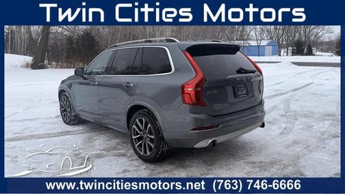 2019 Volvo XC90 T5 Momentum