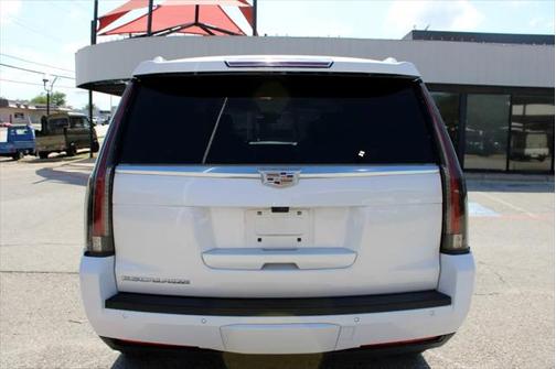 2020 Cadillac Escalade Luxury