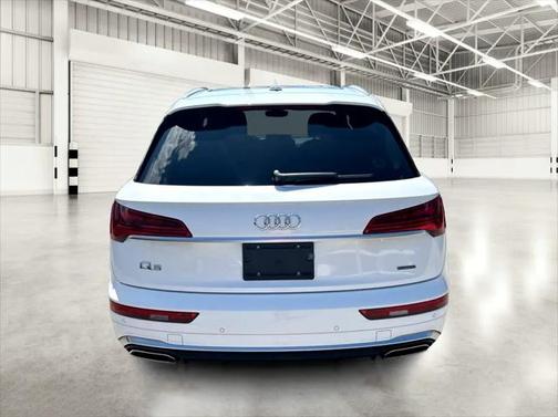 2022 Audi Q5 45 S line Premium