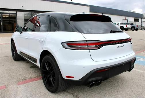 2023 Porsche Macan Base
