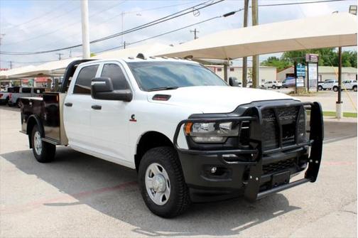 2023 RAM 3500 Tradesman Crew Cab 4x4 8' Box