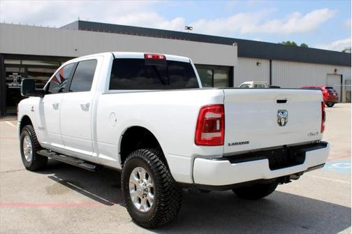 2023 RAM 2500 Laramie Crew Cab 4x4 6'4' Box