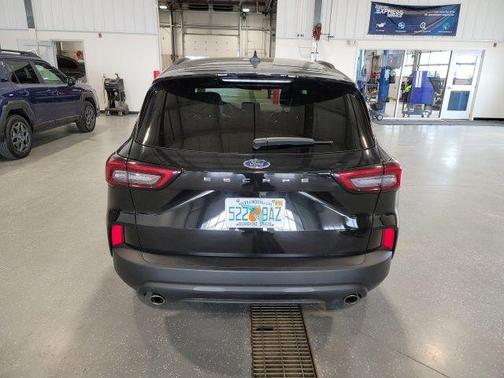 Agate Black Metallic 2025 Ford Escape ST-Line