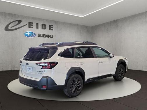 Crystal White Pearl 2025 Subaru Outback Onyx Edition