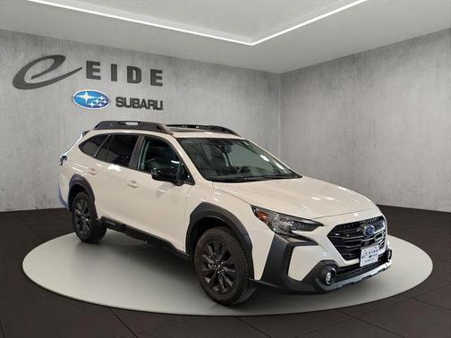 Crystal White Pearl 2025 Subaru Outback Onyx Edition