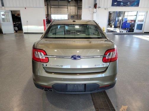 Green 2012 Ford Taurus SEL