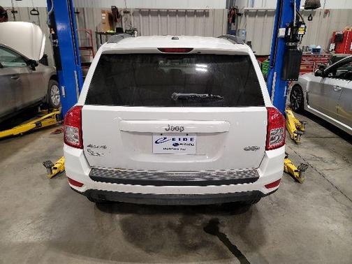 Bright White Clearcoat 2011 Jeep Compass Base