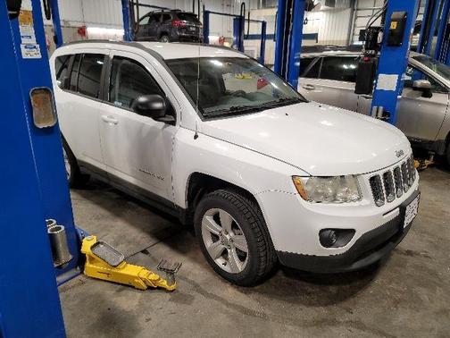 Bright White Clearcoat 2011 Jeep Compass Base