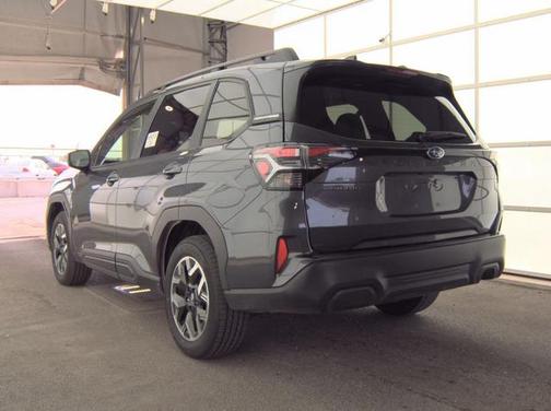Magnetite Gray Metallic 2025 Subaru Forester Premium