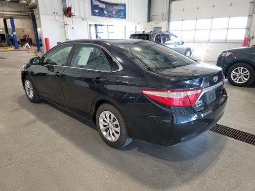 Blue Crush Metallic 2016 Toyota Camry LE