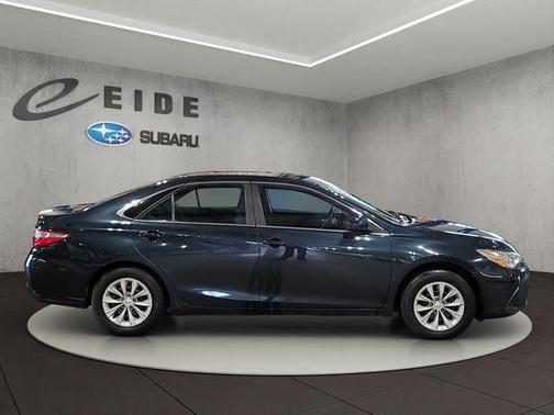 Blue Crush Metallic 2016 Toyota Camry LE