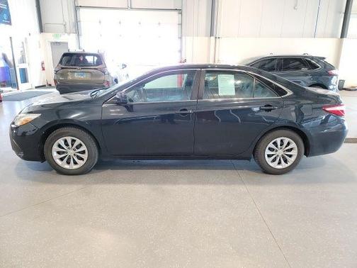 Blue Crush Metallic 2016 Toyota Camry LE