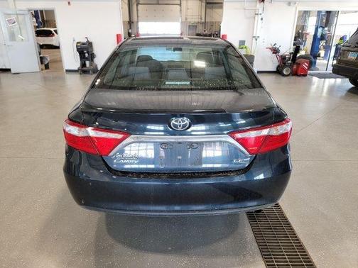 Blue Crush Metallic 2016 Toyota Camry LE