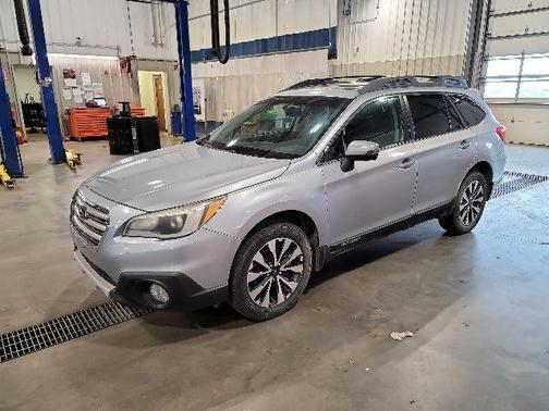 Ice Silver Metallic 2015 Subaru Outback 3.6R Limited