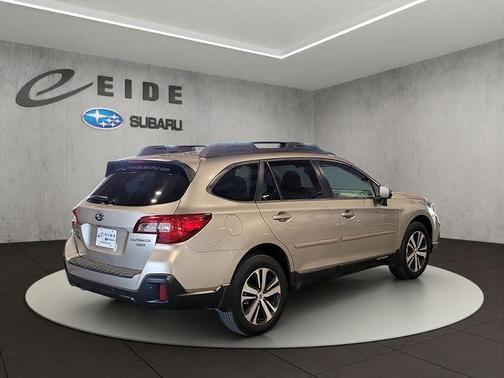 Tungsten Metallic 2018 Subaru Outback 3.6R Limited