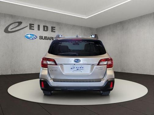 Tungsten Metallic 2018 Subaru Outback 3.6R Limited
