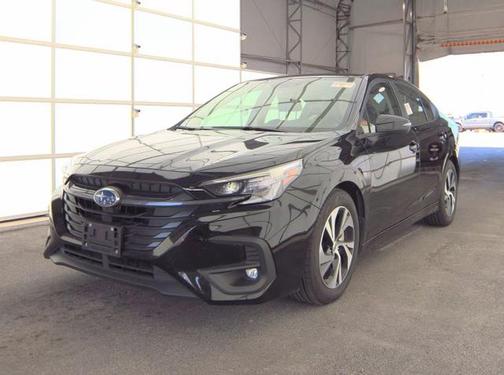 Crystal Black Silica 2025 Subaru Legacy Premium