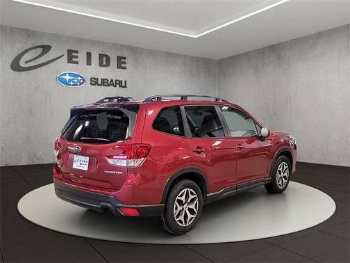 2024 Subaru Forester Premium