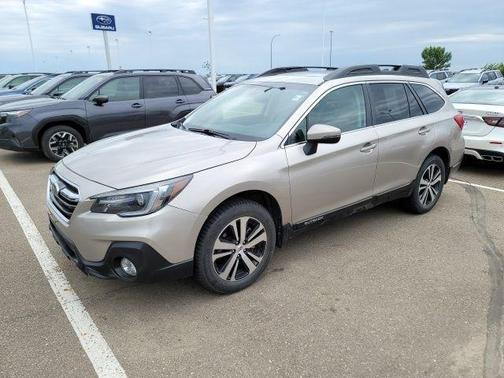 Tungsten Metallic 2018 Subaru Outback 2.5i Limited