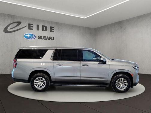 2024 Chevrolet Suburban LT