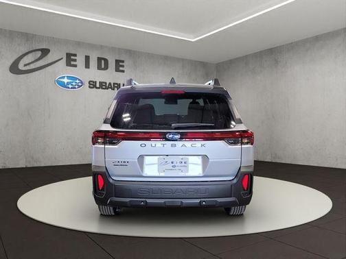 Ice Silver Metallic 2026 Subaru Outback Premium