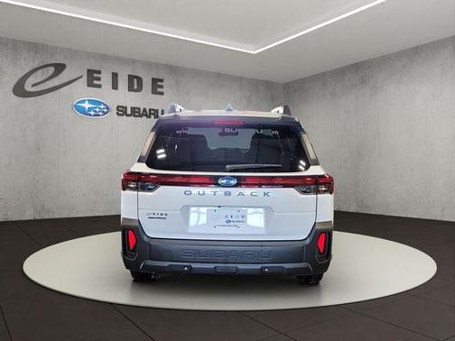 Crystal White Pearl 2026 Subaru Outback Limited