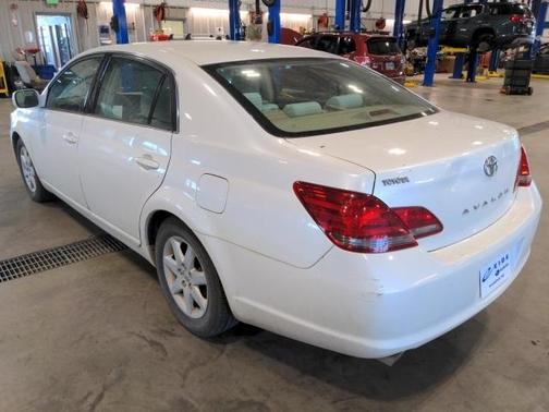 2008 Toyota Avalon XL