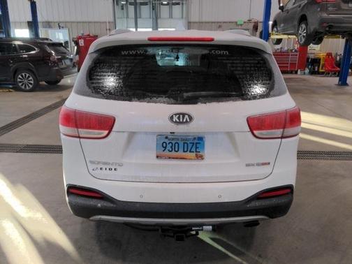 2016 Kia Sorento EX