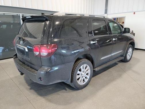 2022 Toyota Sequoia Platinum