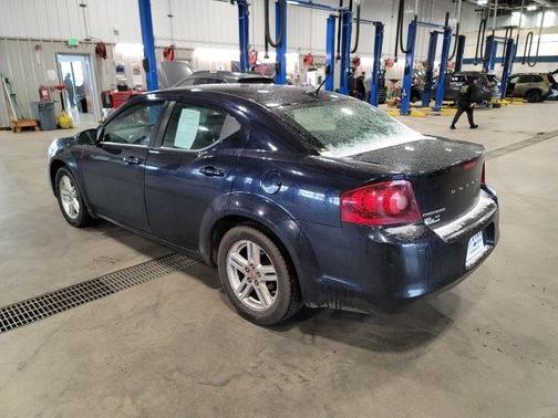 Blackberry Pearlcoat 2011 Dodge Avenger Mainstreet