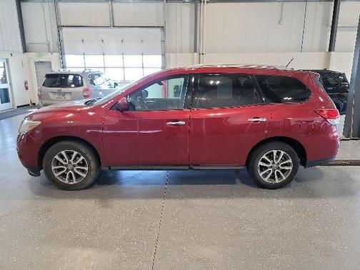 Cayenne Red 2014 Nissan Pathfinder SV