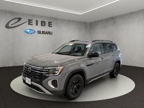 2024 Volkswagen Atlas 2.0T Peak Edition SE w/Technology