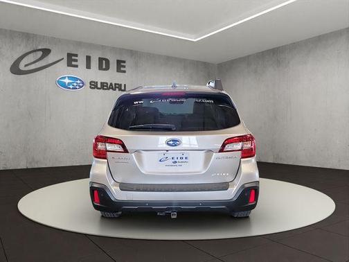 Tungsten Metallic 2019 Subaru Outback 2.5i Limited